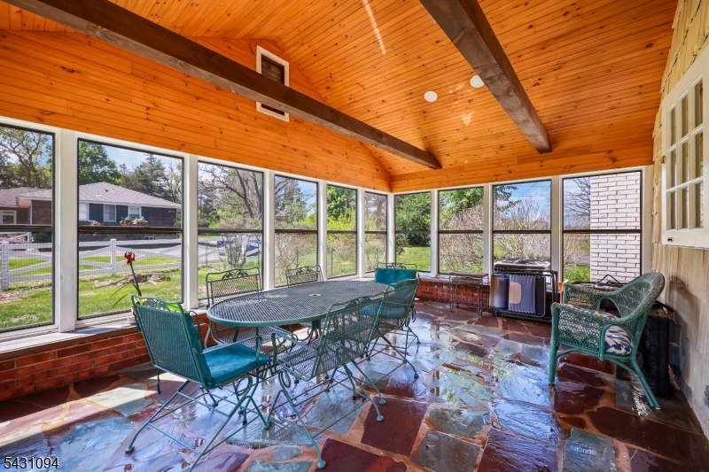339 Mountain View Rd