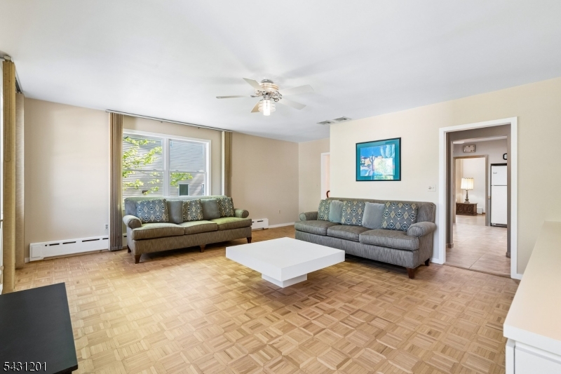186 W Northfield Rd