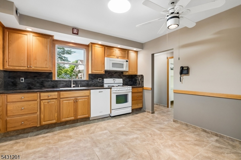 186 W Northfield Rd