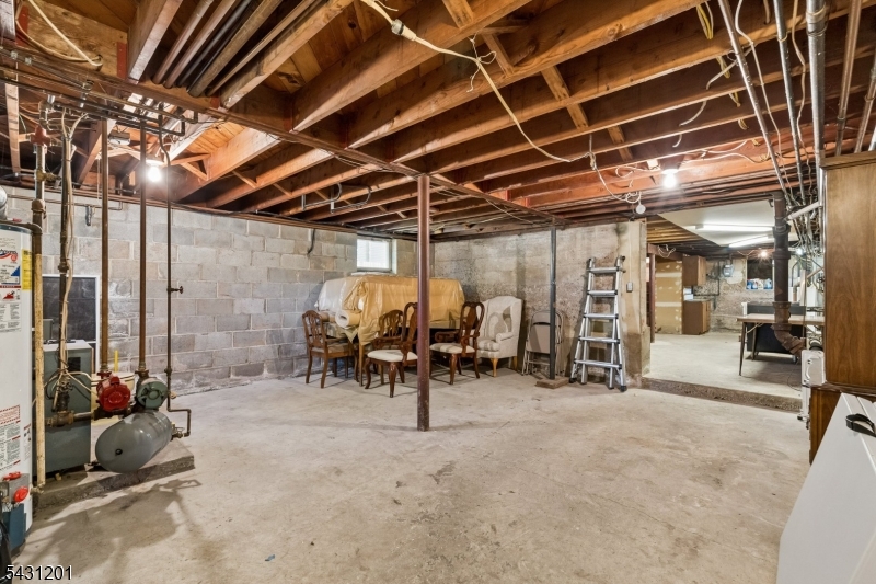 186 W Northfield Rd