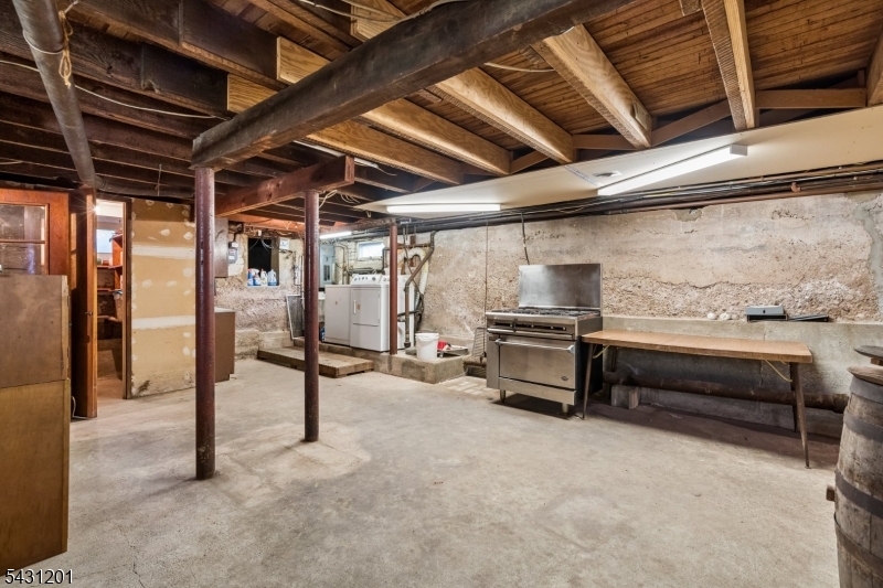 186 W Northfield Rd