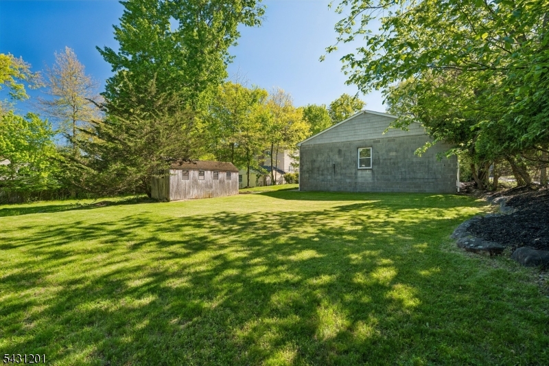 186 W Northfield Rd