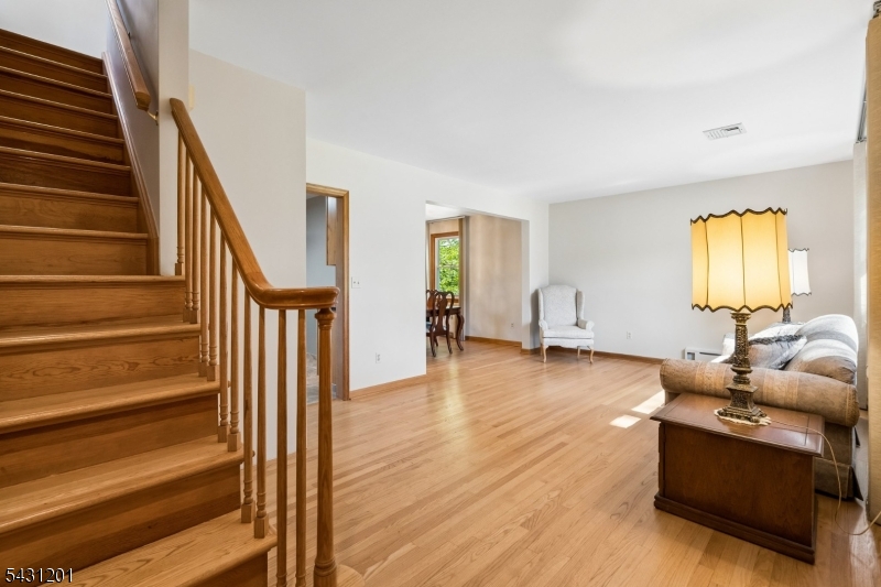 186 W Northfield Rd