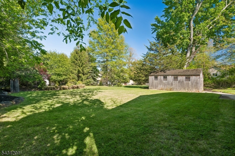 186 W Northfield Rd