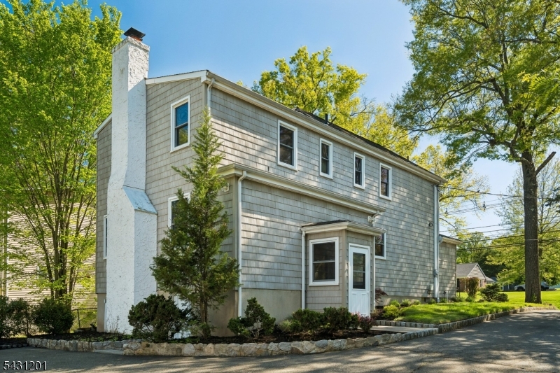 186 W Northfield Rd