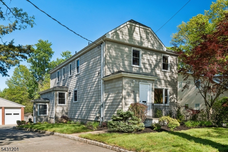 186 W Northfield Rd