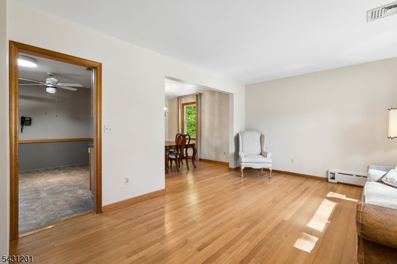 186 W Northfield Rd
