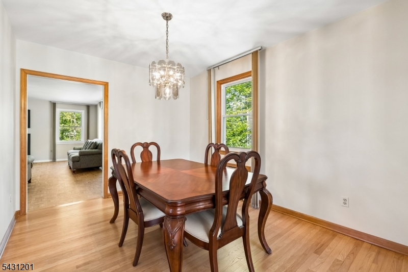 186 W Northfield Rd