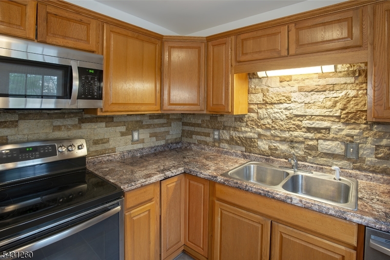 7 Vansickle Rd