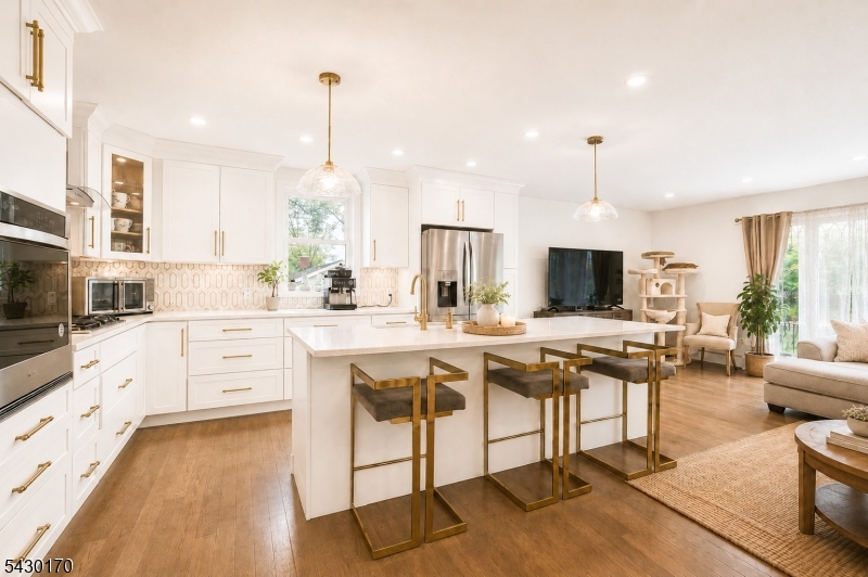 210 Alps Rd
