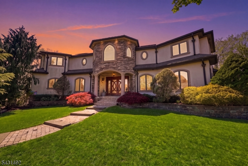 305 Blauvelt Ct