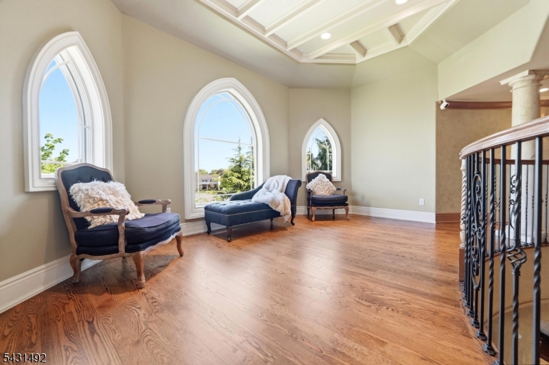 305 Blauvelt Ct