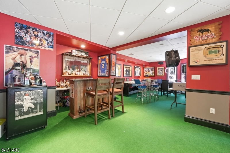 305 Blauvelt Ct