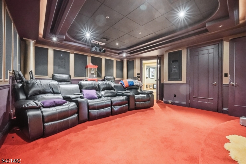 305 Blauvelt Ct