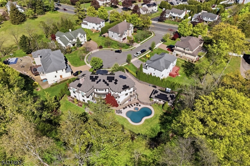 305 Blauvelt Ct