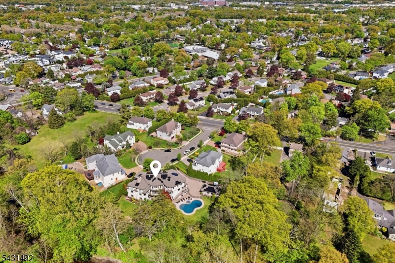 305 Blauvelt Ct