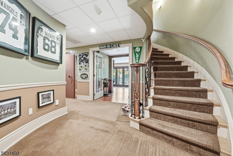 305 Blauvelt Ct