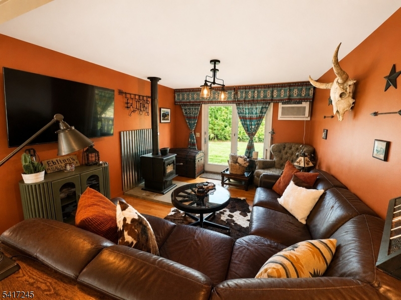 600 County Road 565