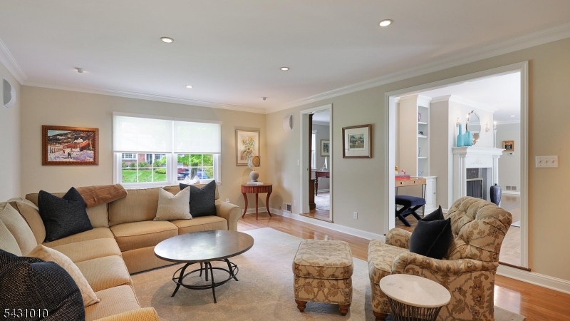 1091 Minisink Way