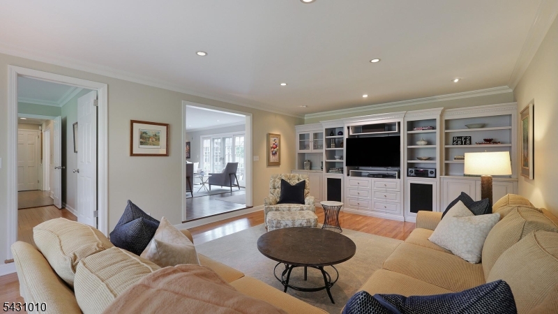 1091 Minisink Way