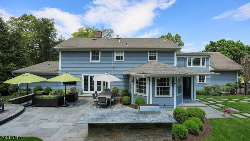 1091 Minisink Way