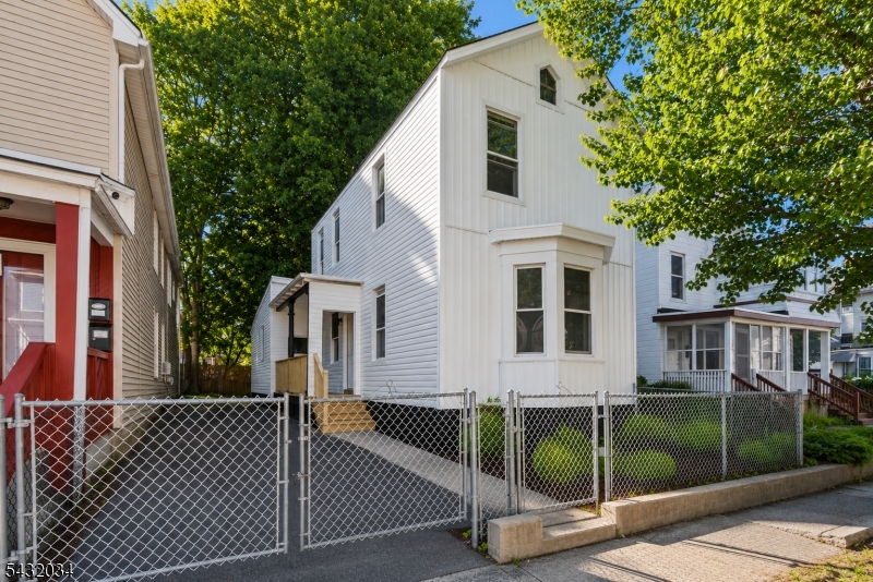 127 Steuben St