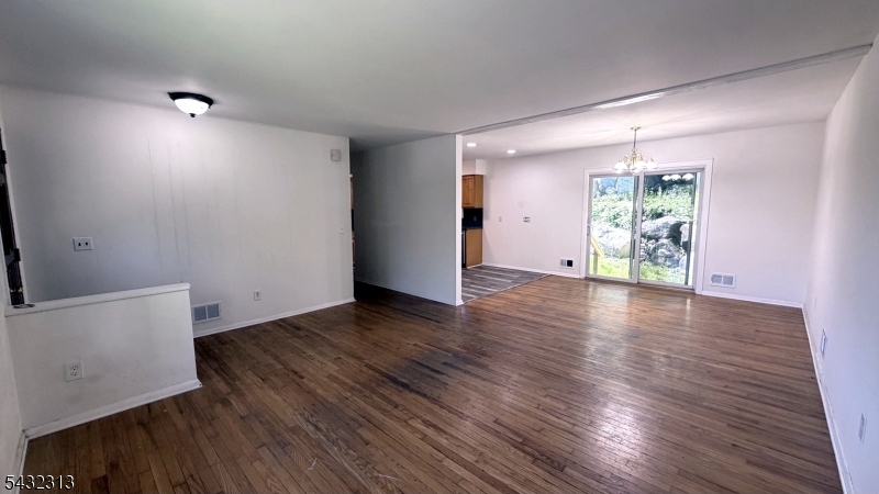 36 Mountain Ave