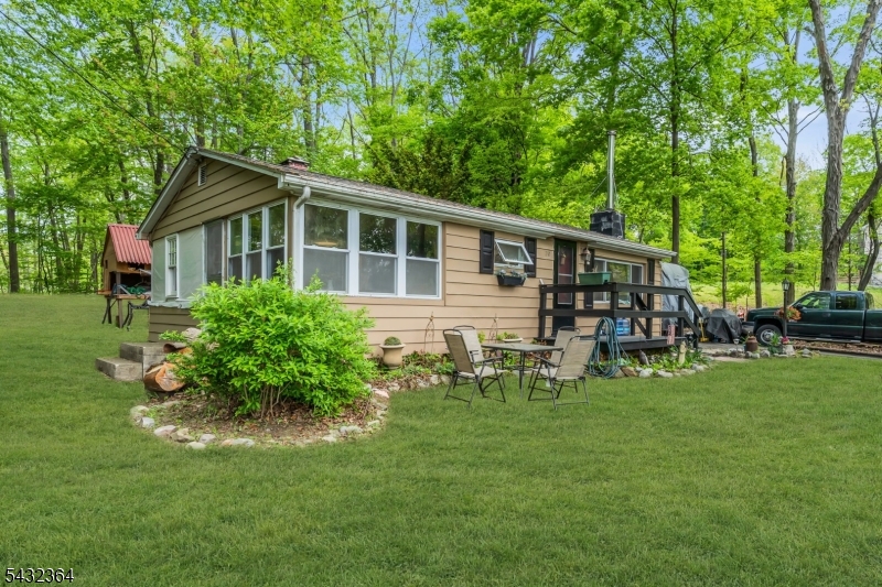 20 Plaza Dr