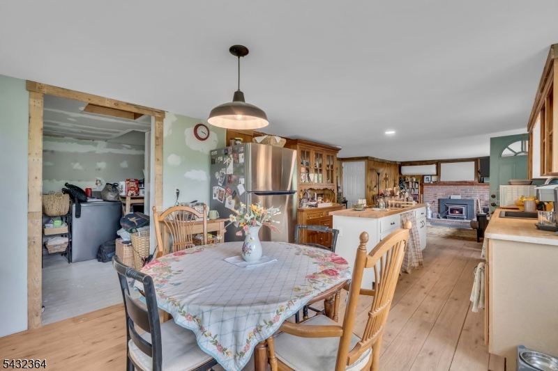 20 Plaza Dr