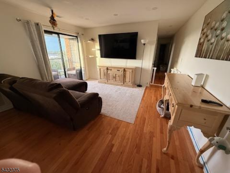 700 Schuyler Ave #G33, Kearny Town, 07032, 