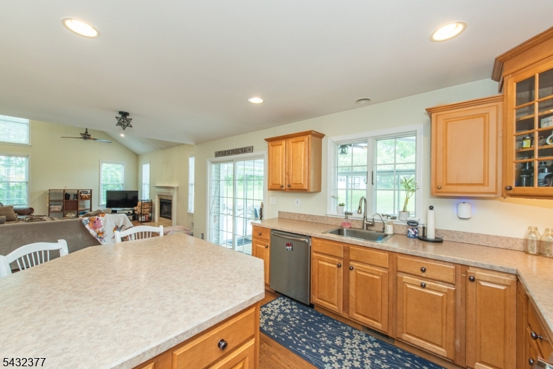 468 Ridge Rd