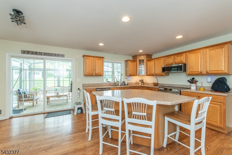 468 Ridge Rd