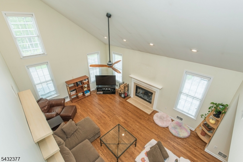 468 Ridge Rd