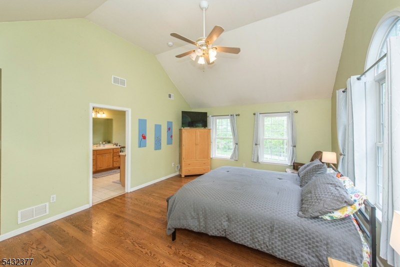 468 Ridge Rd