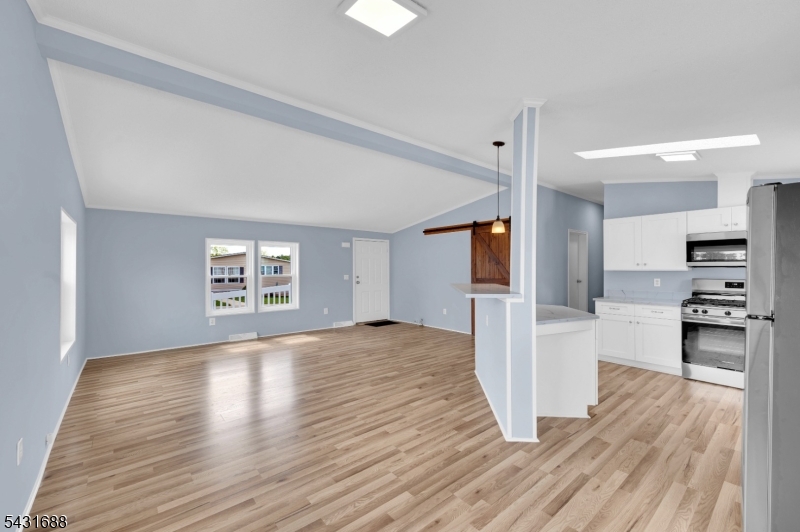 501 Momosa Drive