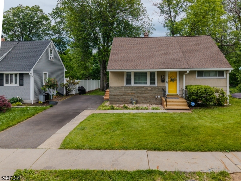 13 Independence Dr