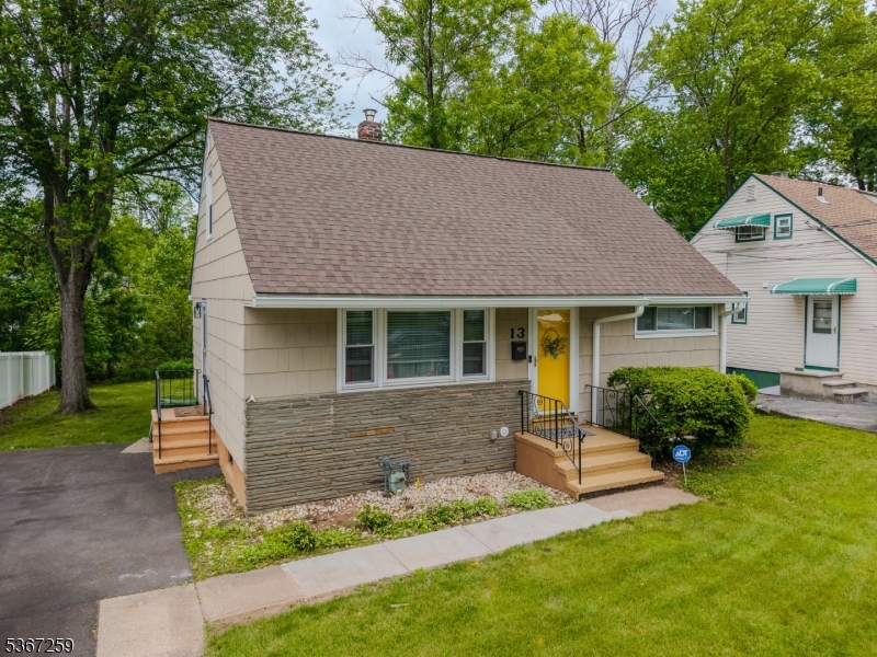 13 Independence Dr