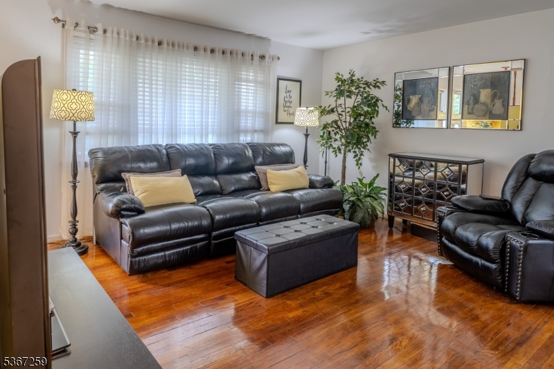 13 Independence Dr