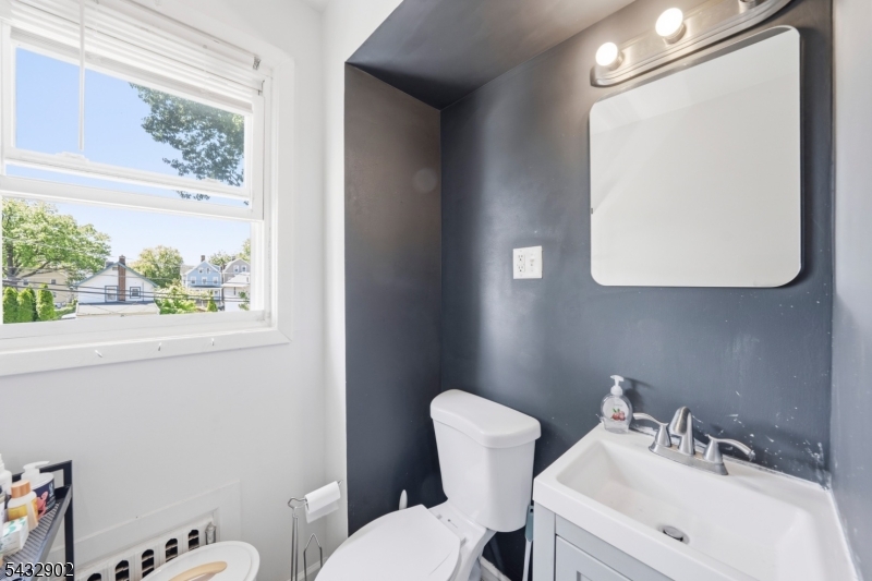 41 Edgar St