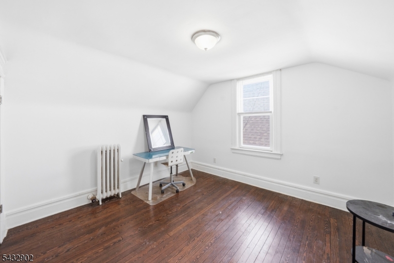 41 Edgar St