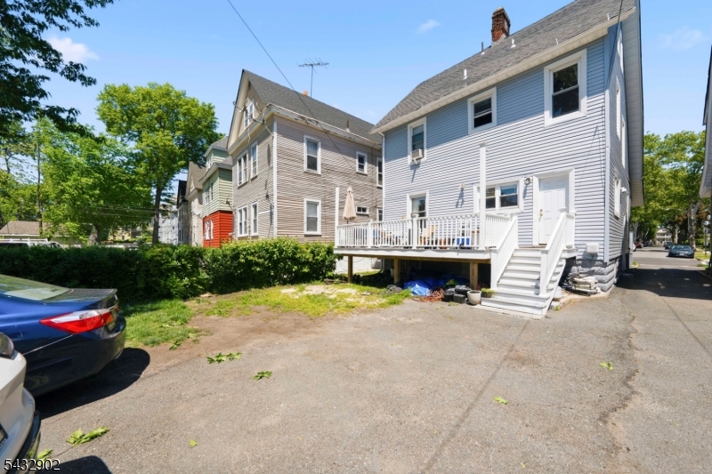 41 Edgar St