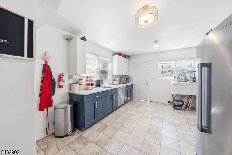 41 Edgar St