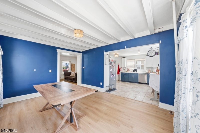 41 Edgar St