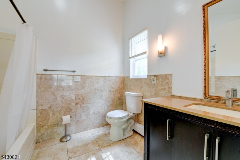 10 Toye St
