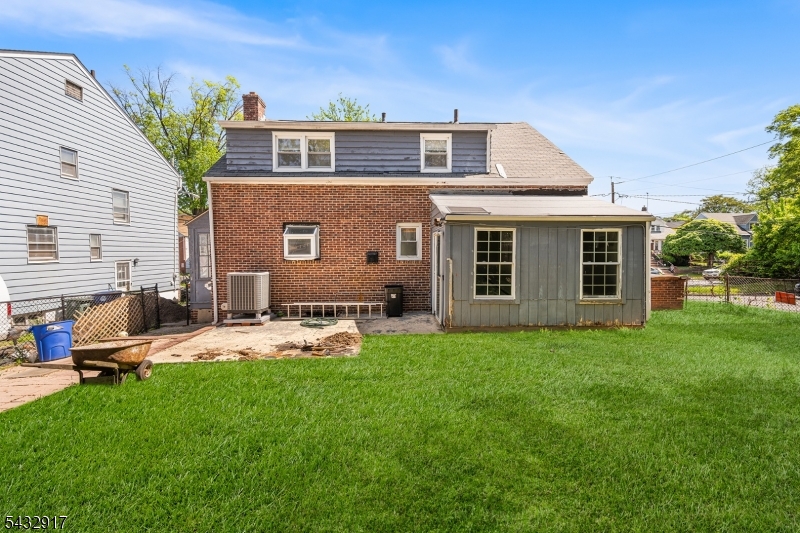 38 Webster St