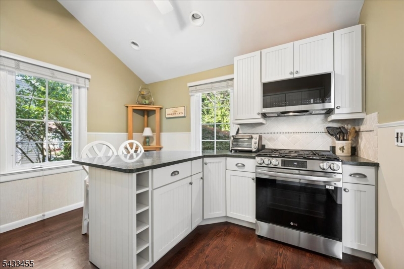 67 Fox Hill Rd