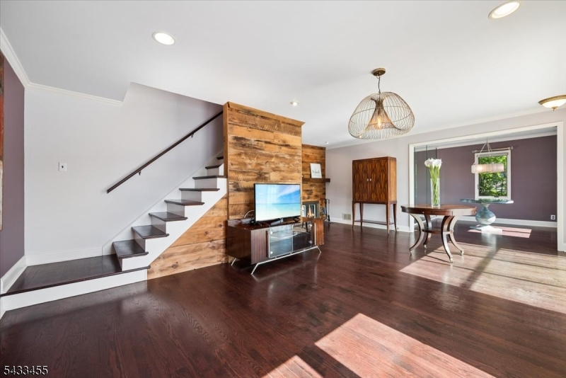 67 Fox Hill Rd