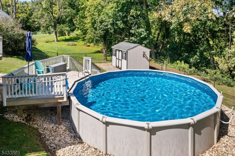 41 N Riverview Rd