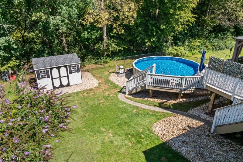 41 N Riverview Rd