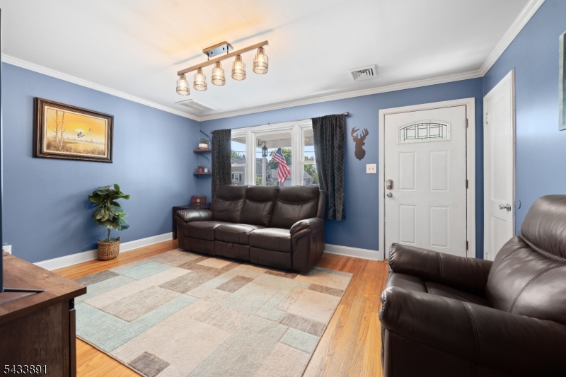 41 N Riverview Rd